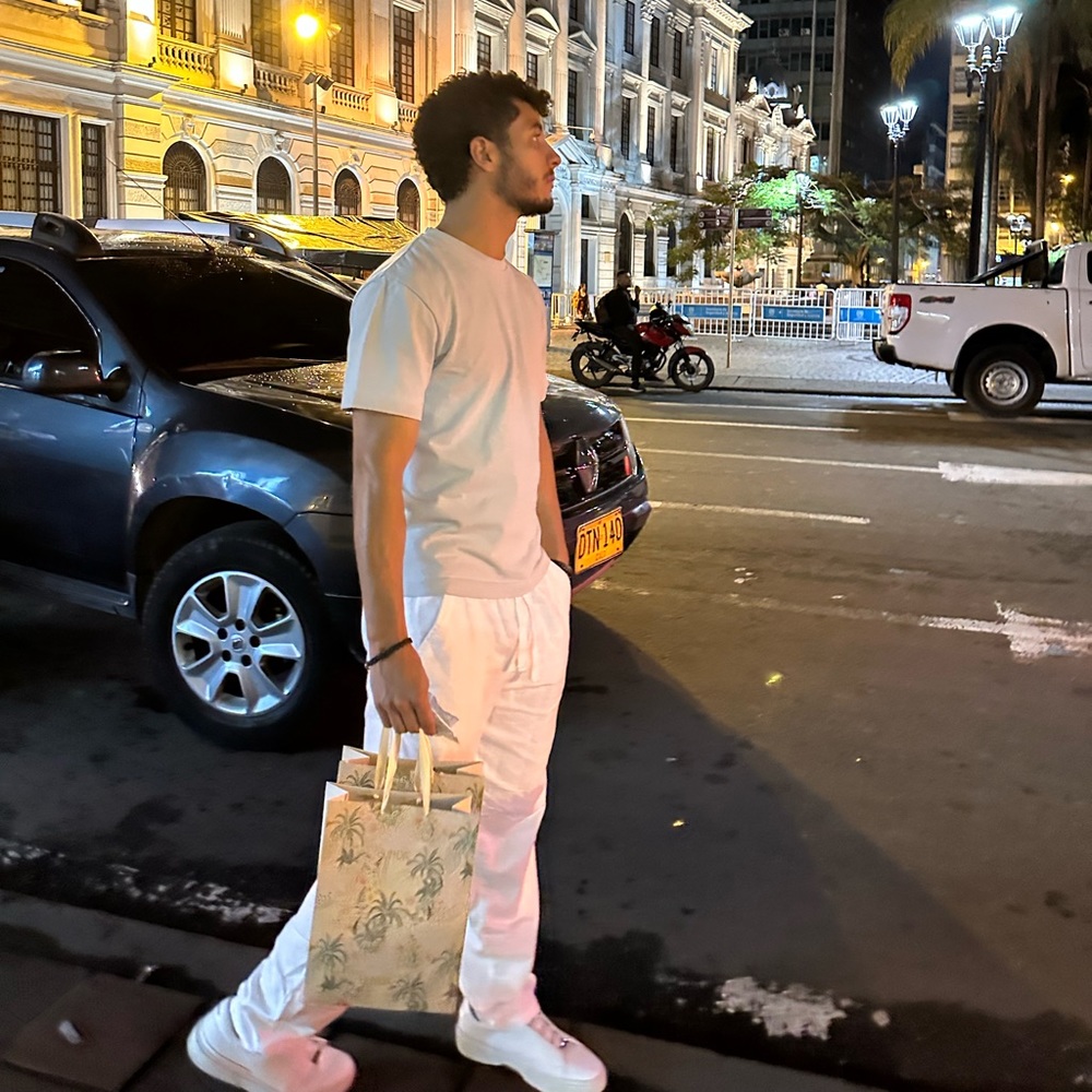 Meet your Posher, Diego